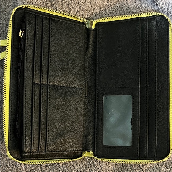 Steve Madden Bright Yellow Wristlet - Picture 4 of 5